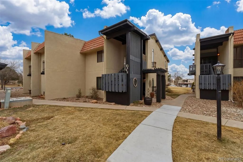 1098 Fontmore Road B, Colorado Springs