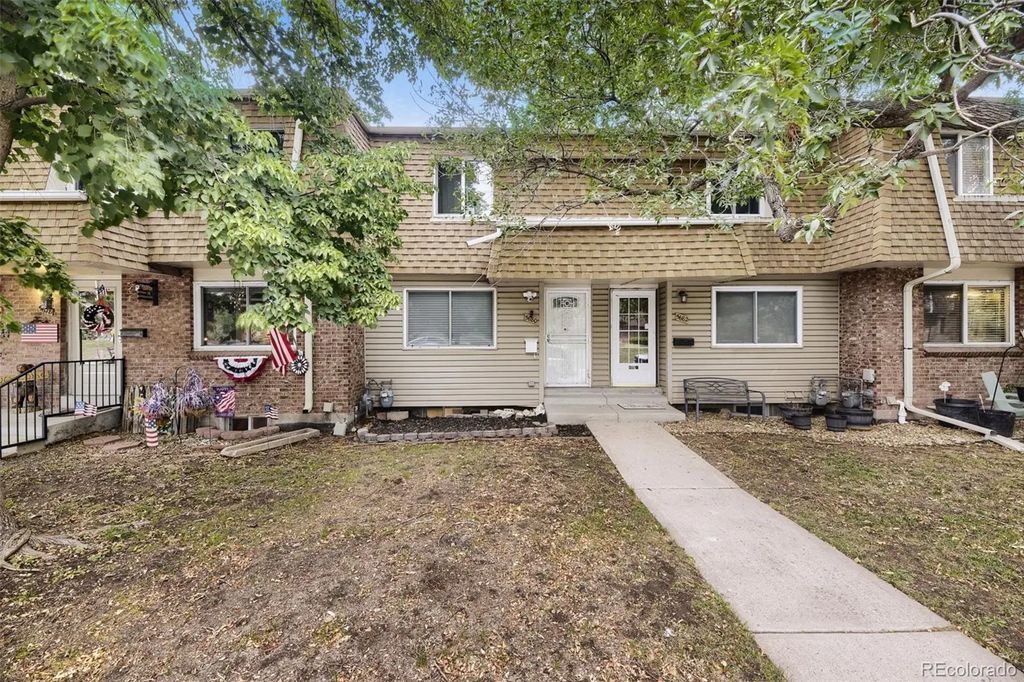 5680 S Lowell Boulevard, Littleton