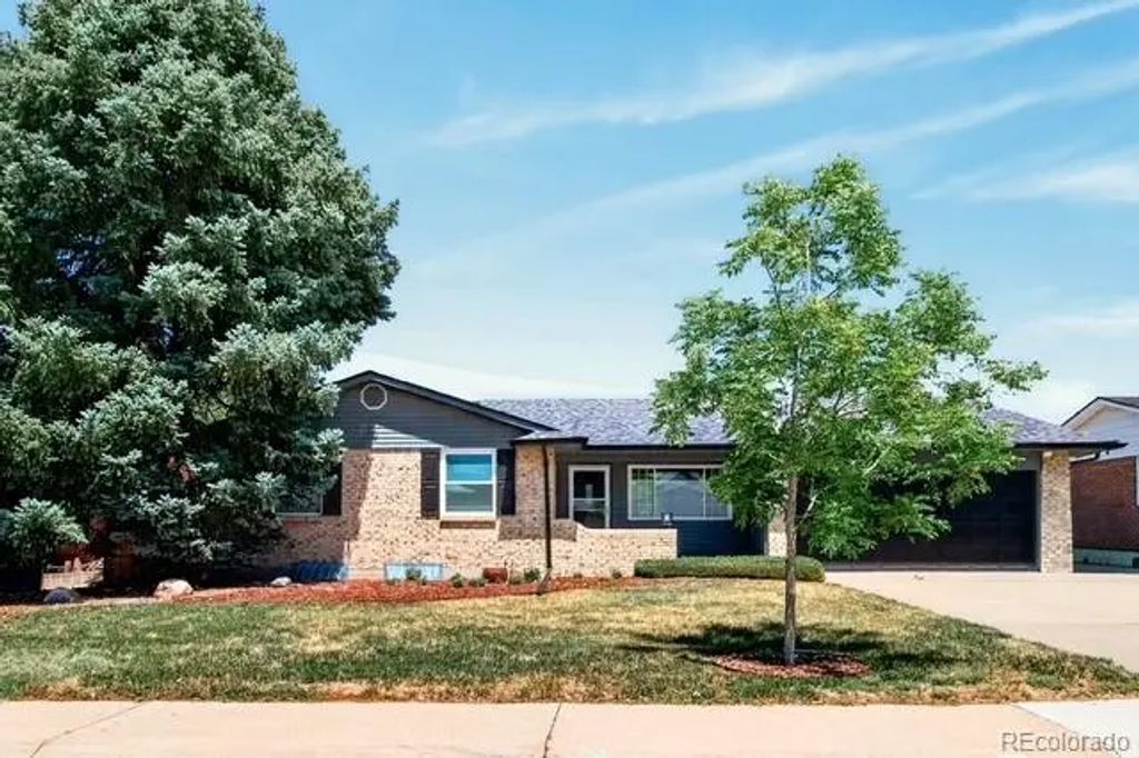 16333 E 7th Drive, Aurora