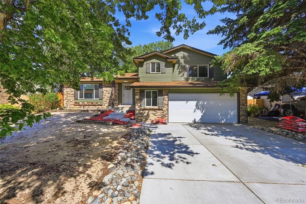 3368 S Elkhart Street, Aurora