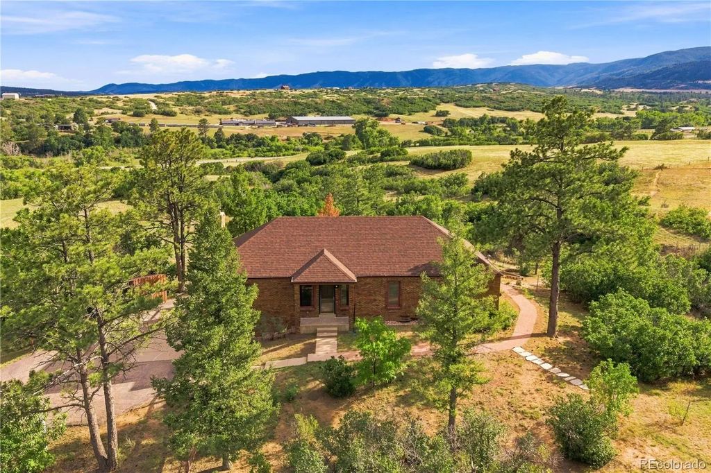 886 Coronado Drive, Sedalia