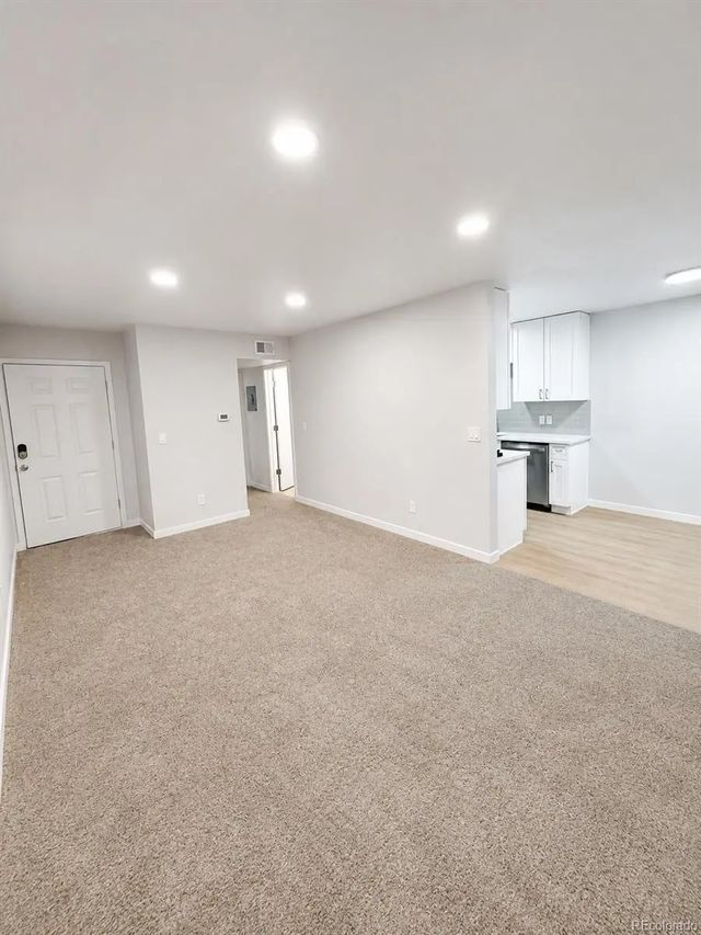 10702 E Exposition Avenue 105, Aurora