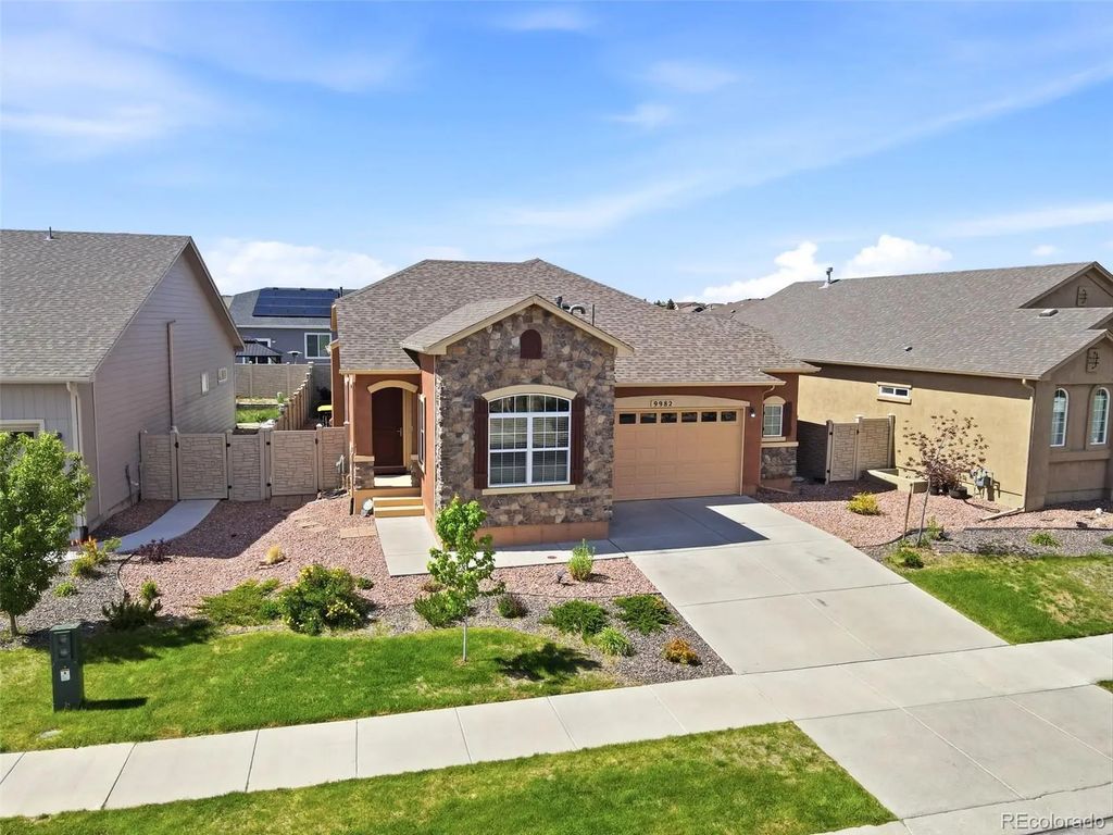 9982 Golf Crest Drive, Peyton