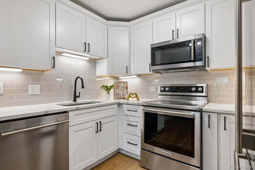 605 S Alton Way 12a, Denver