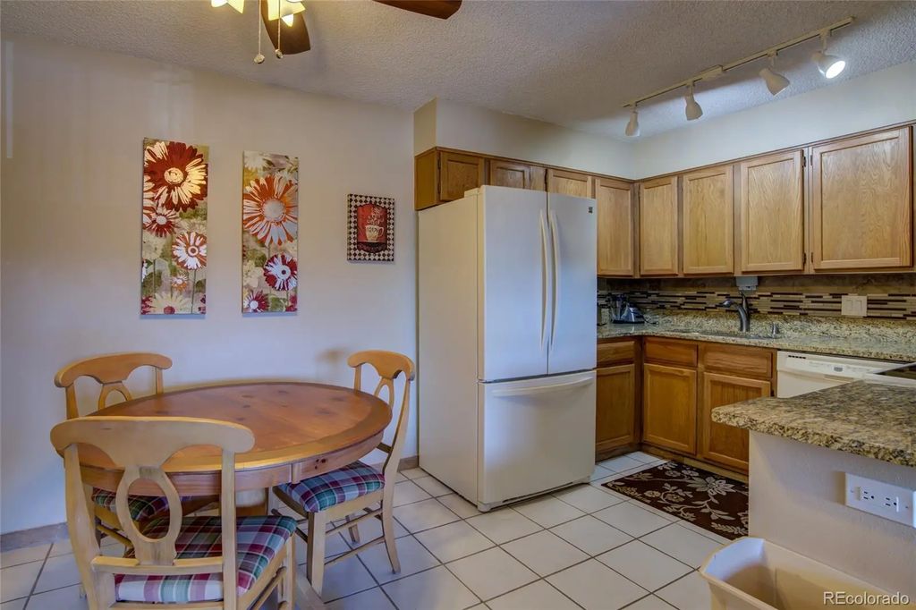 431 Wright Street 209, Lakewood