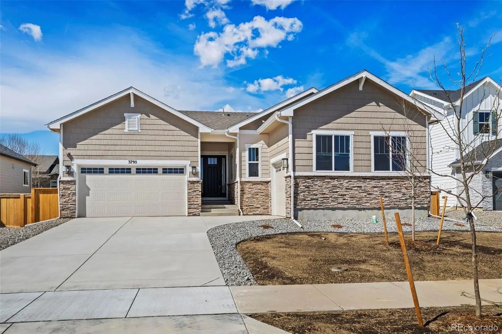 3795 Emerald Shore Circle, Loveland