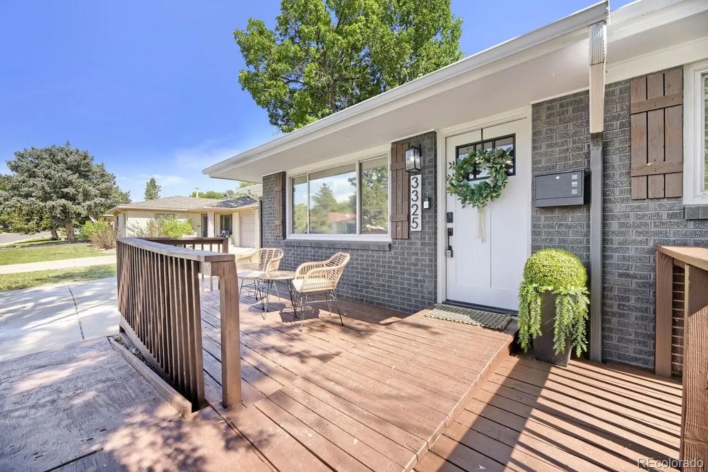 3325 W Arlington Avenue, Littleton