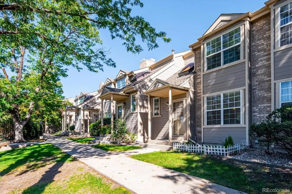 11145 W 17th Avenue 102, Lakewood