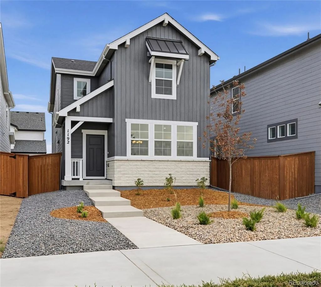 1192 Prospect Aly, Brighton