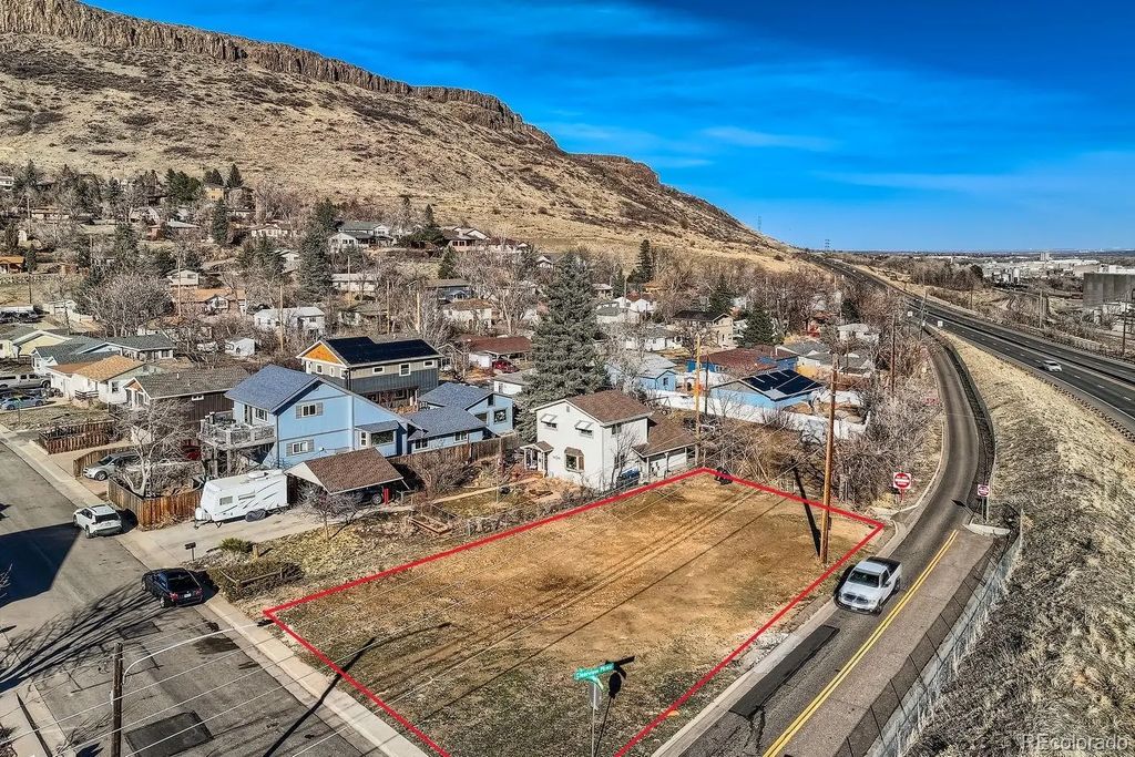 317 Sunshine Parkway, Golden