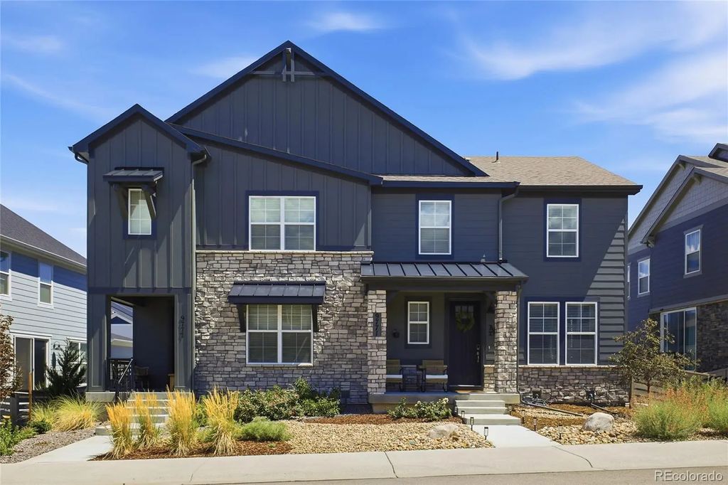 9777 Banner Peak Street, Littleton