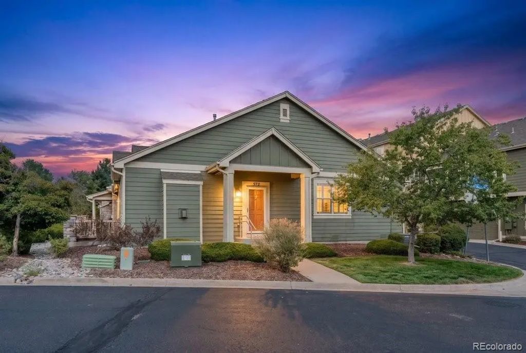 572 Lost Valley Point, Castle Rock