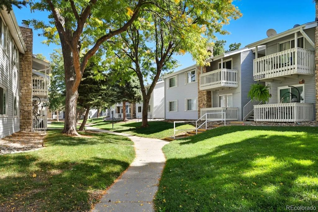 13221 E Asbury Drive 101, Aurora
