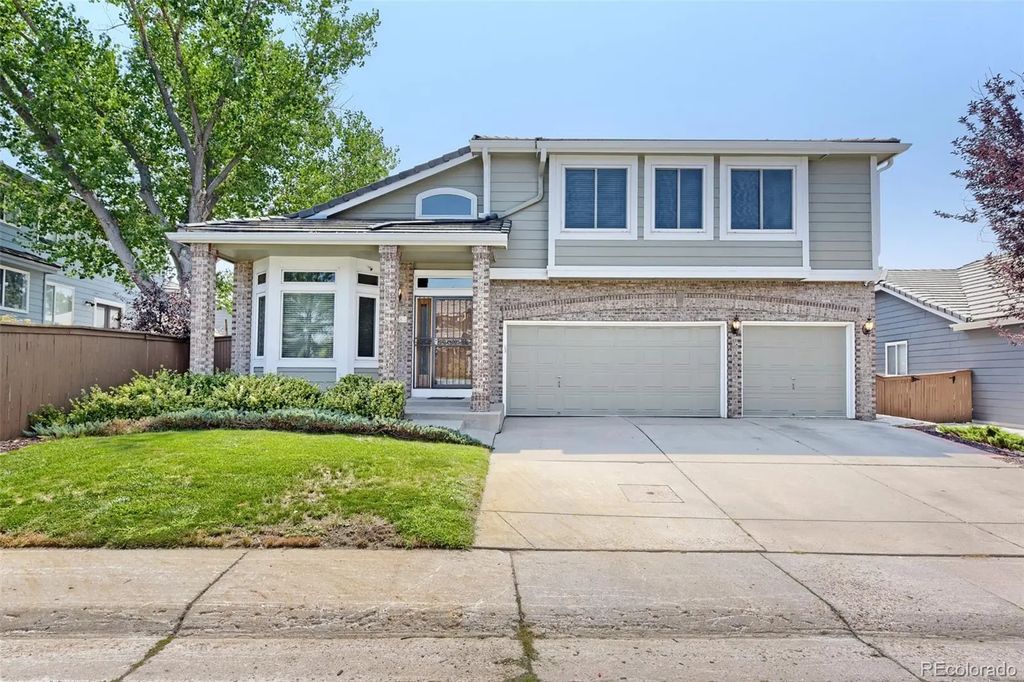 10083 Oak Leaf Way, Littleton
