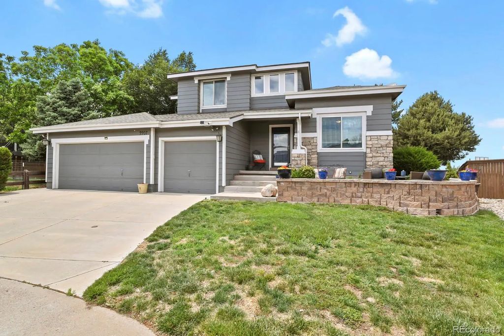9907 Blackbird Circle, Highlands Ranch