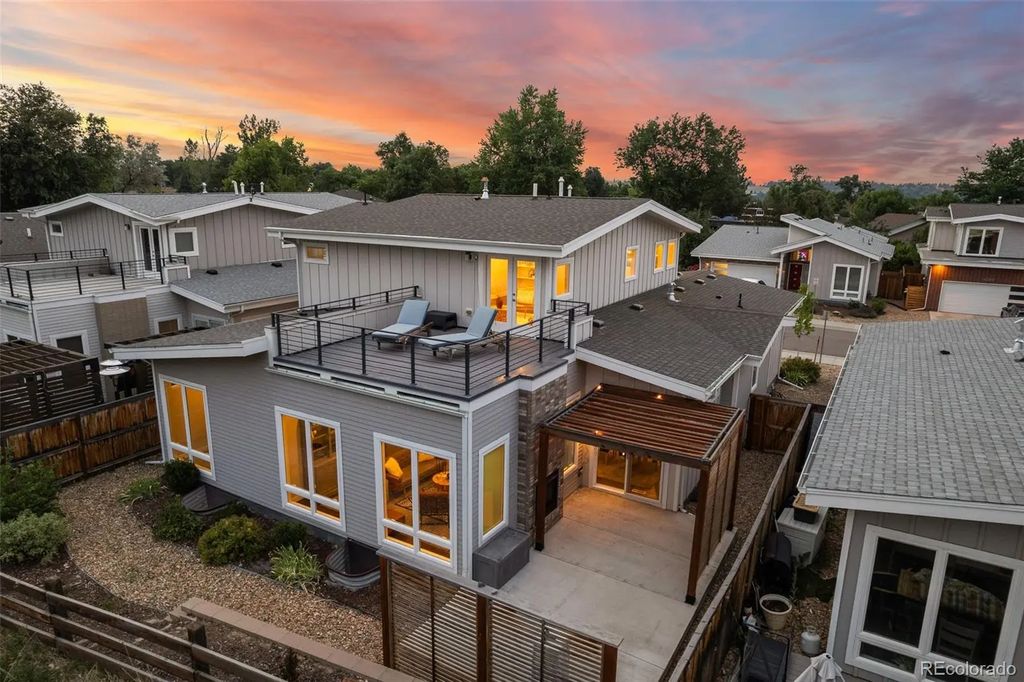6076 W Keene Avenue, Lakewood