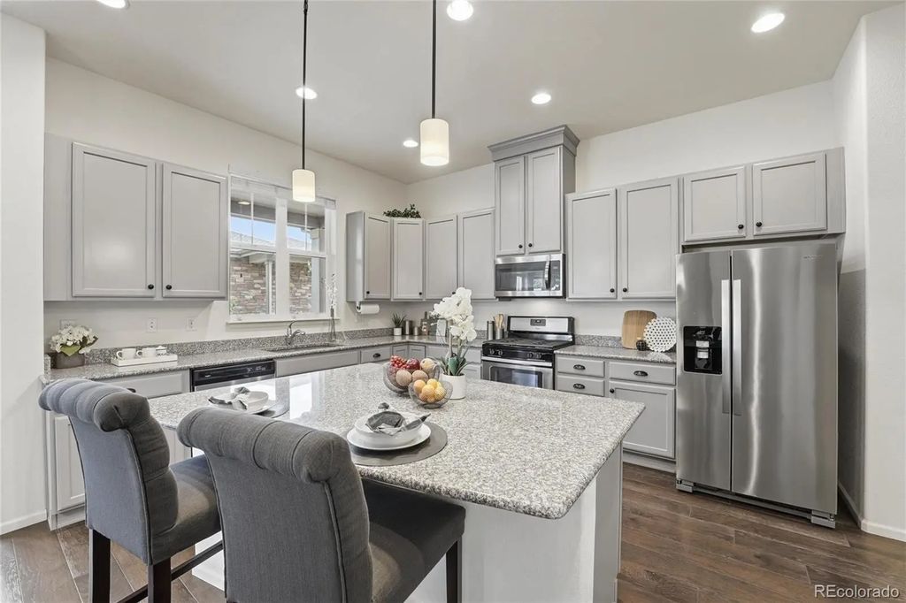 6907 W Jewell Drive, Lakewood