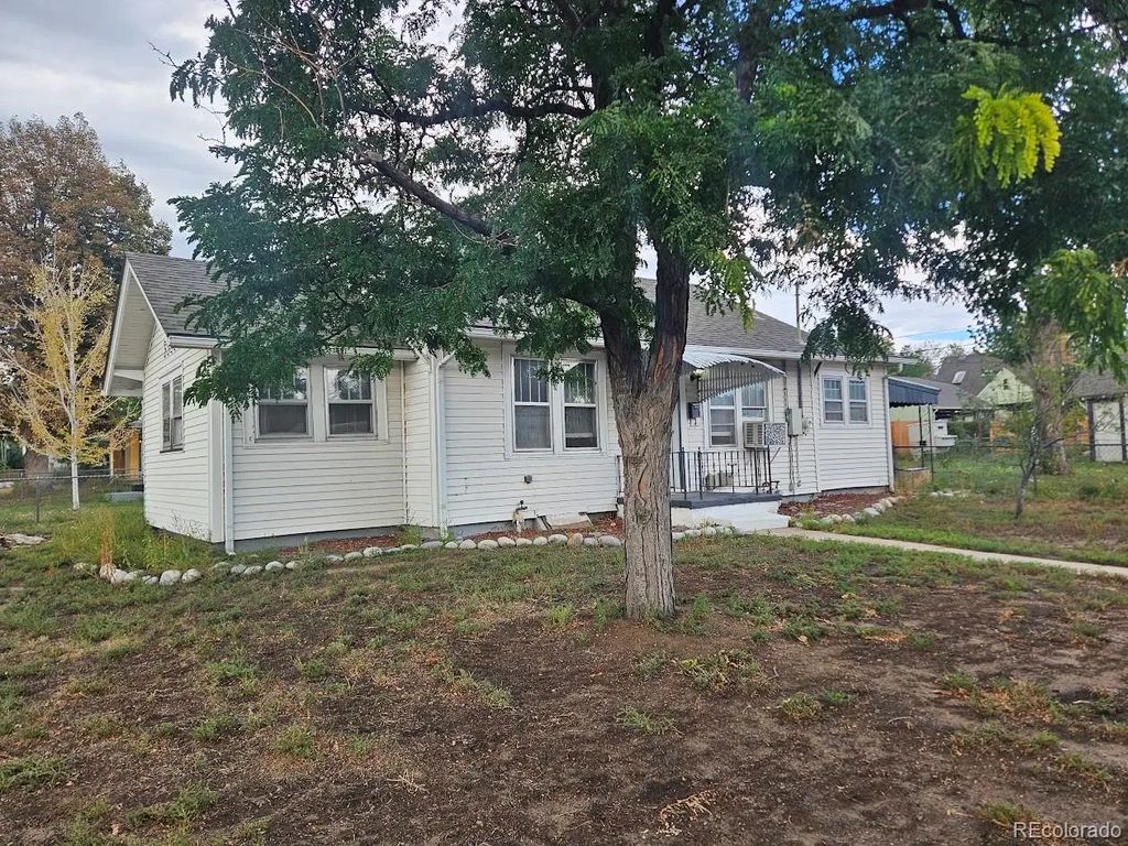 3990 S Delaware Street, Englewood