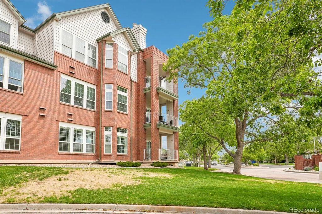 2897 W Riverwalk Circle 307, Littleton