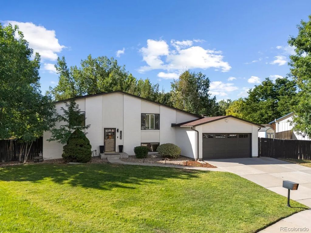 12438 W 70th Place, Arvada
