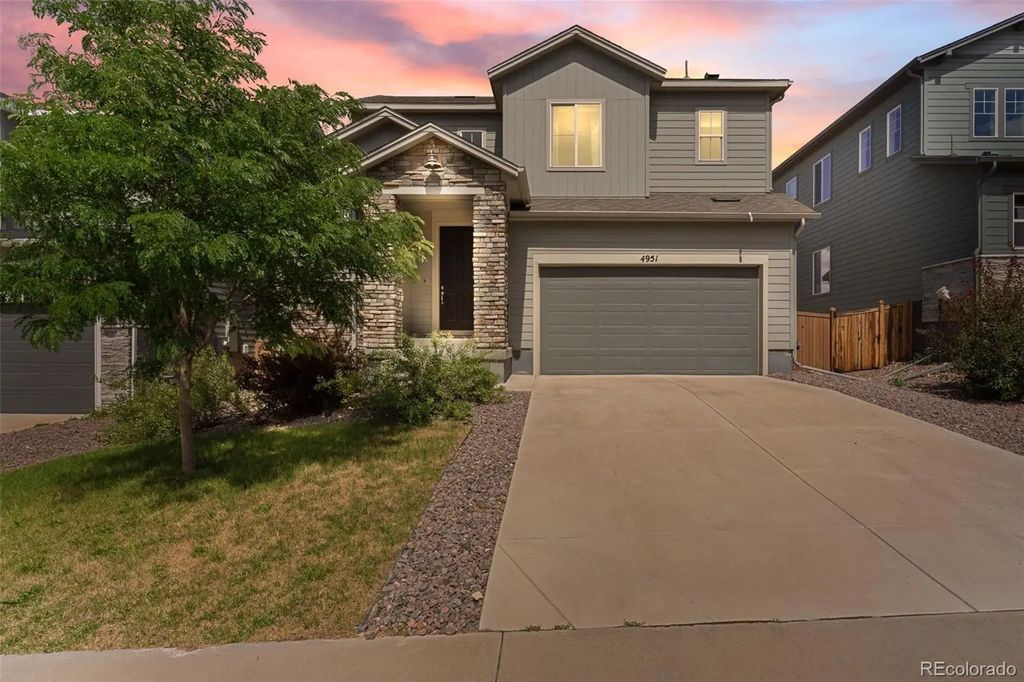 4951 Basalt Ridge Circle, Castle Rock