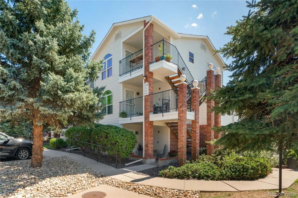 1638 S Deframe Street A1, Lakewood