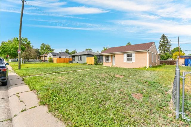 3725 N Jackson Street, Denver