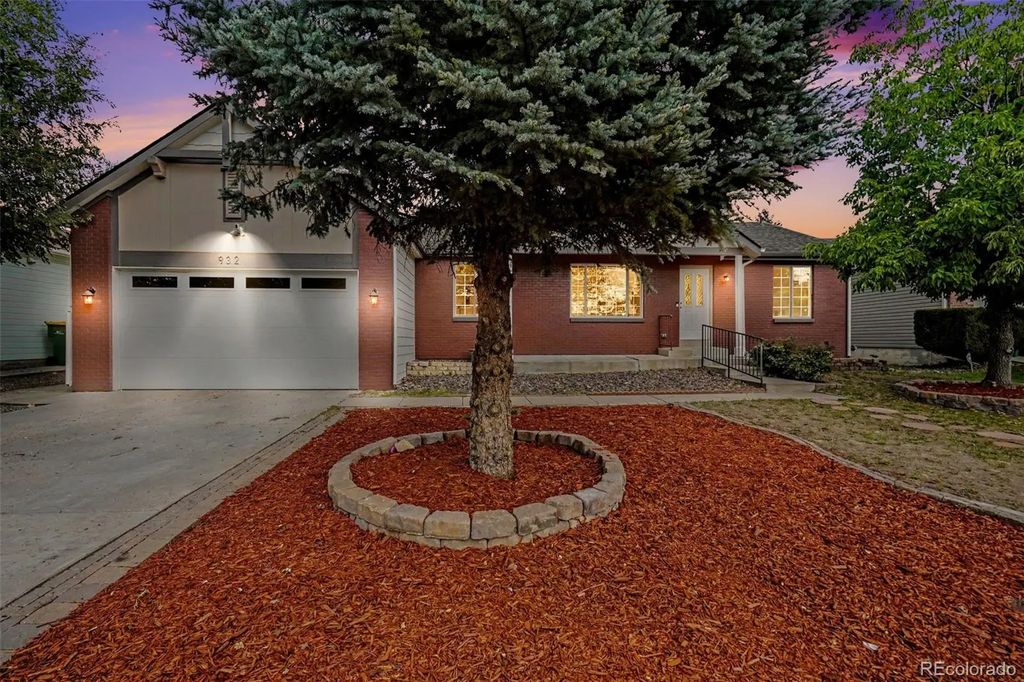 932 S Quintero Court, Aurora