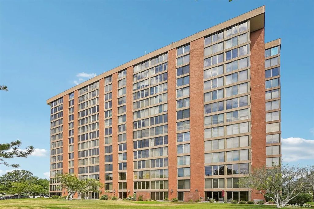 1900 E Girard Place 901, Englewood