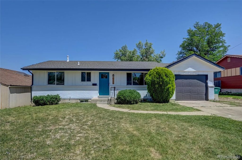 1872 S Quay Street, Lakewood