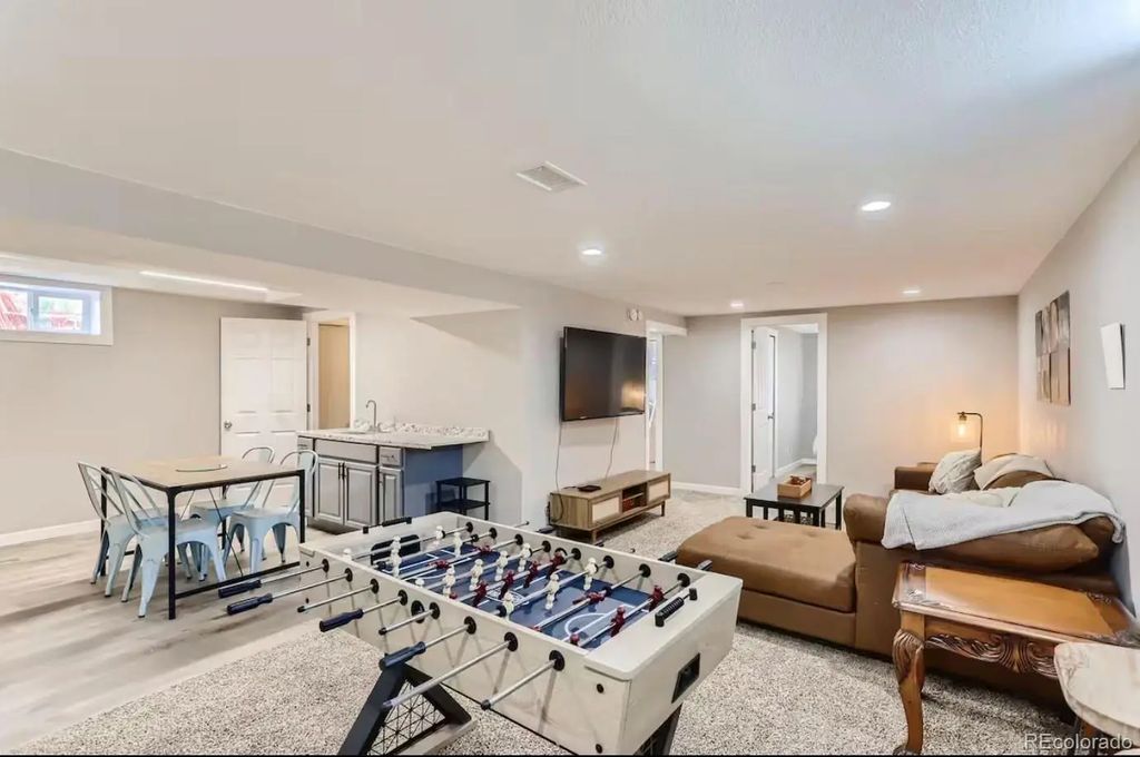 5643 W 67th Avenue, Arvada