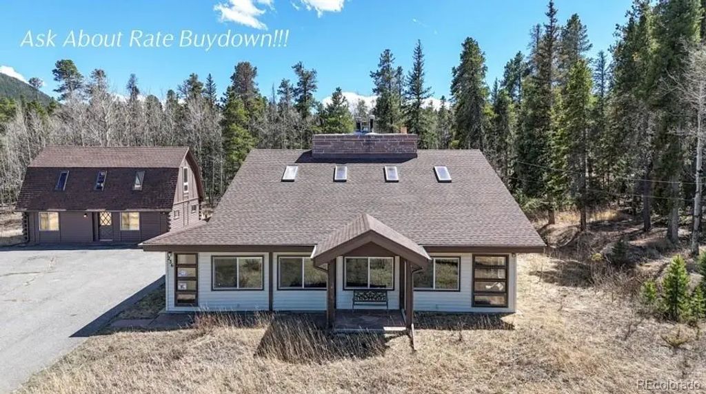 236 Meadowlake Drive, Black Hawk