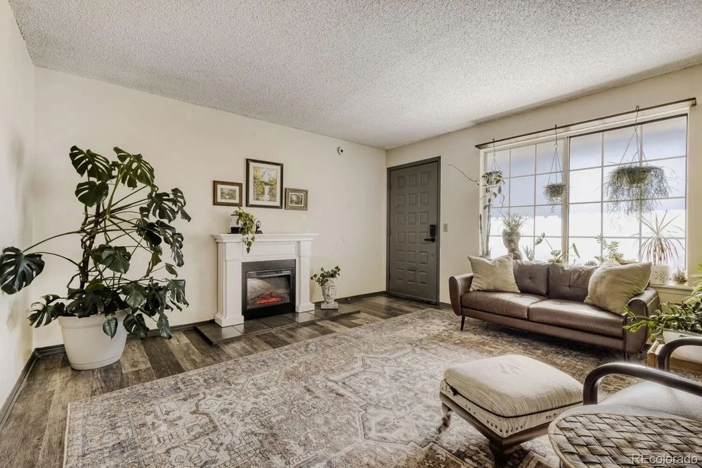 6414 Village Lane, Colorado Springs
