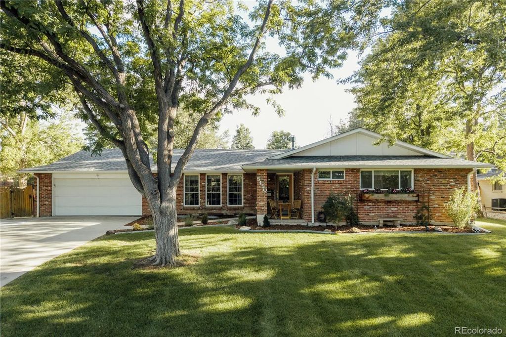 5490 W Rowland Avenue, Littleton