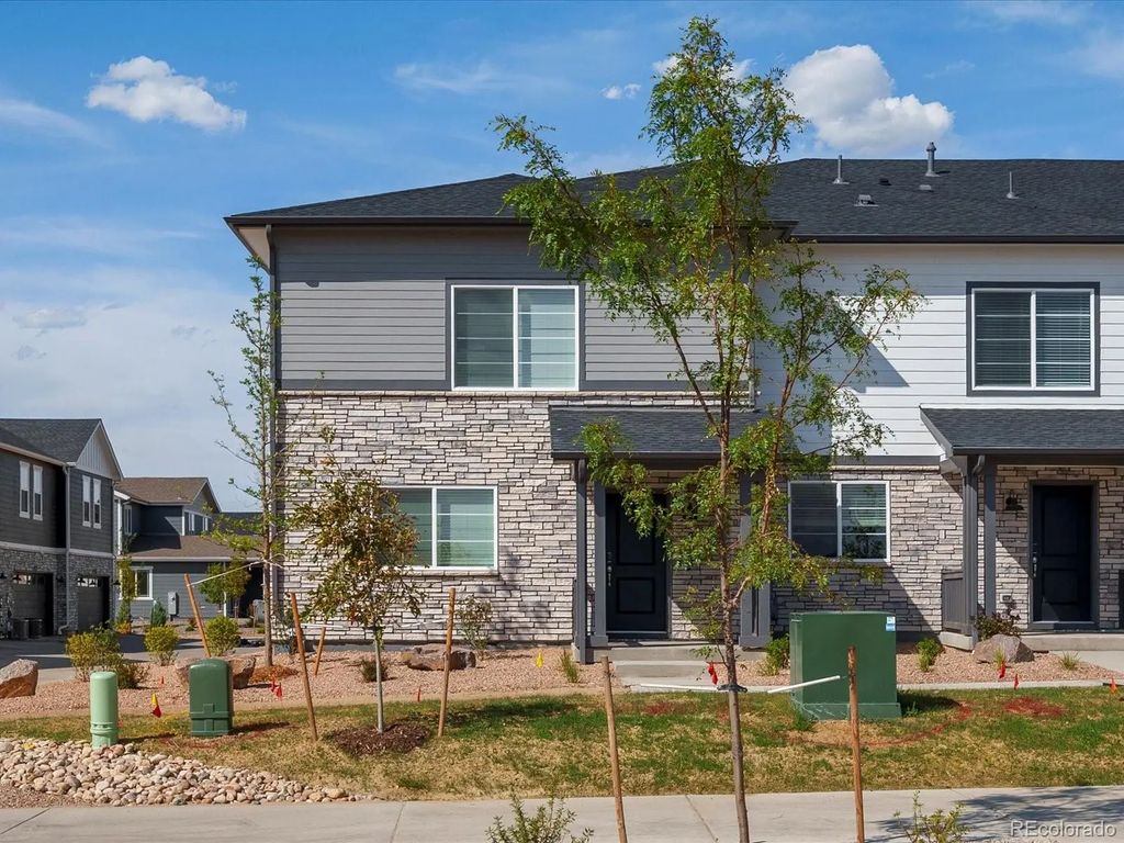 21254 E 65th Drive, Aurora