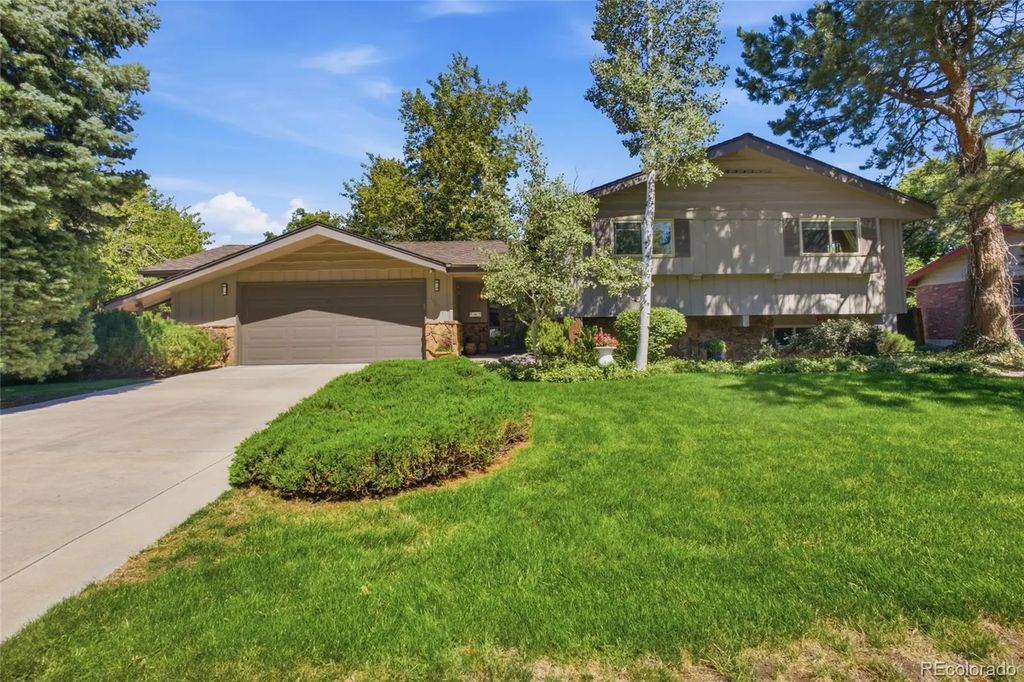 11327 W 26th Place Lakewood, Lakewood