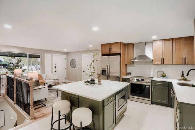 6605 E Louisiana Avenue, Denver