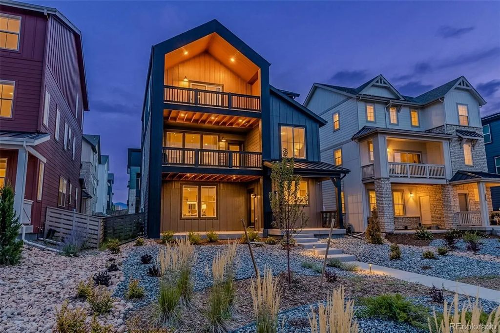 8858 Waterleaf Lane, Littleton