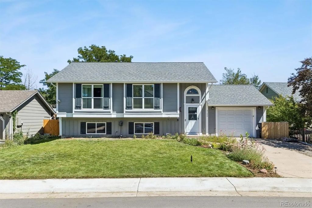 21256 E Powers Circle, Centennial
