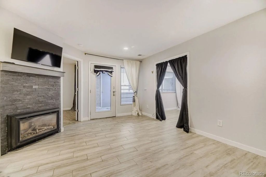 1825 Kendall Street 213, Lakewood