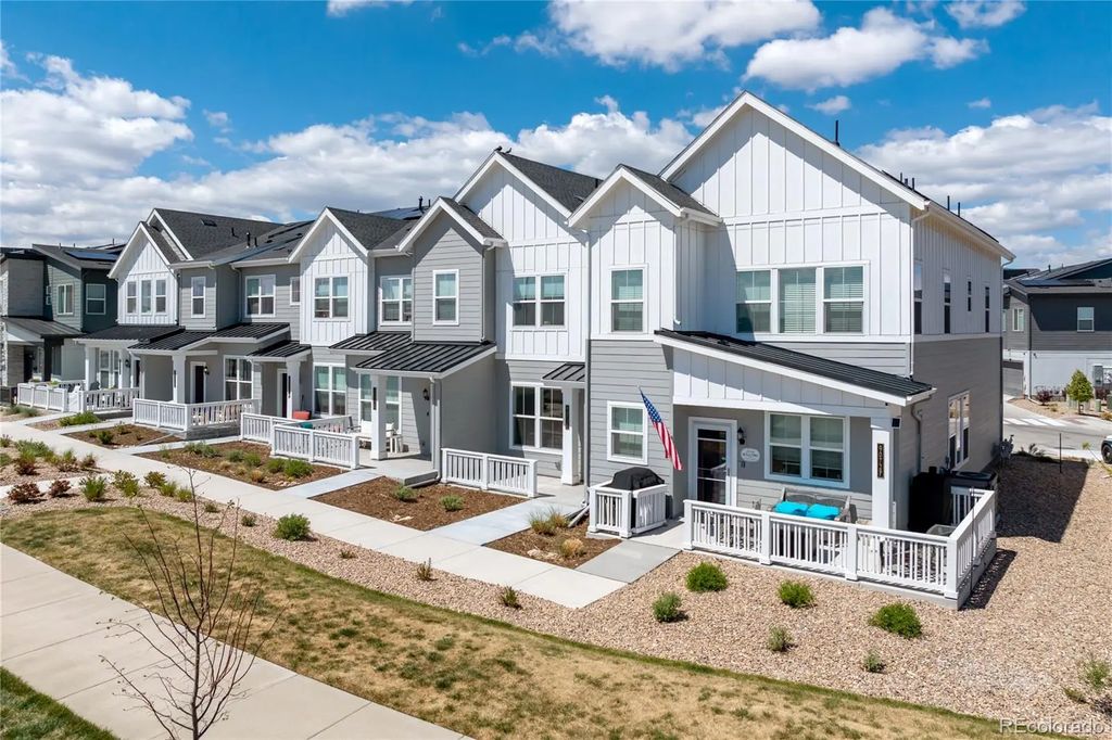 9072 Gladiola Way E, Arvada