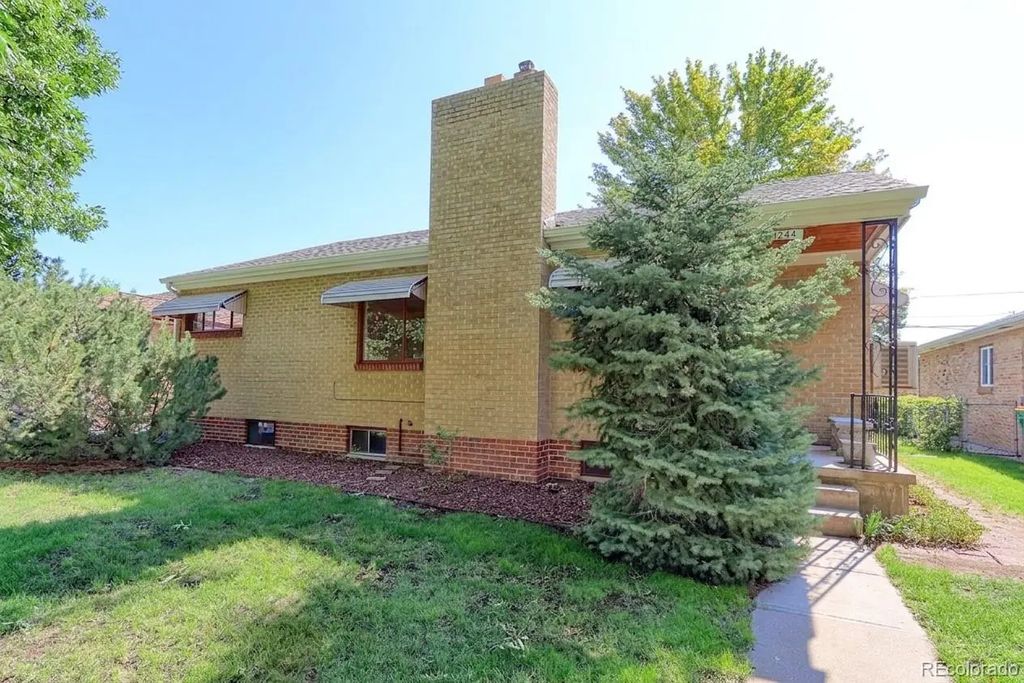 4344 S Acoma Street, Englewood