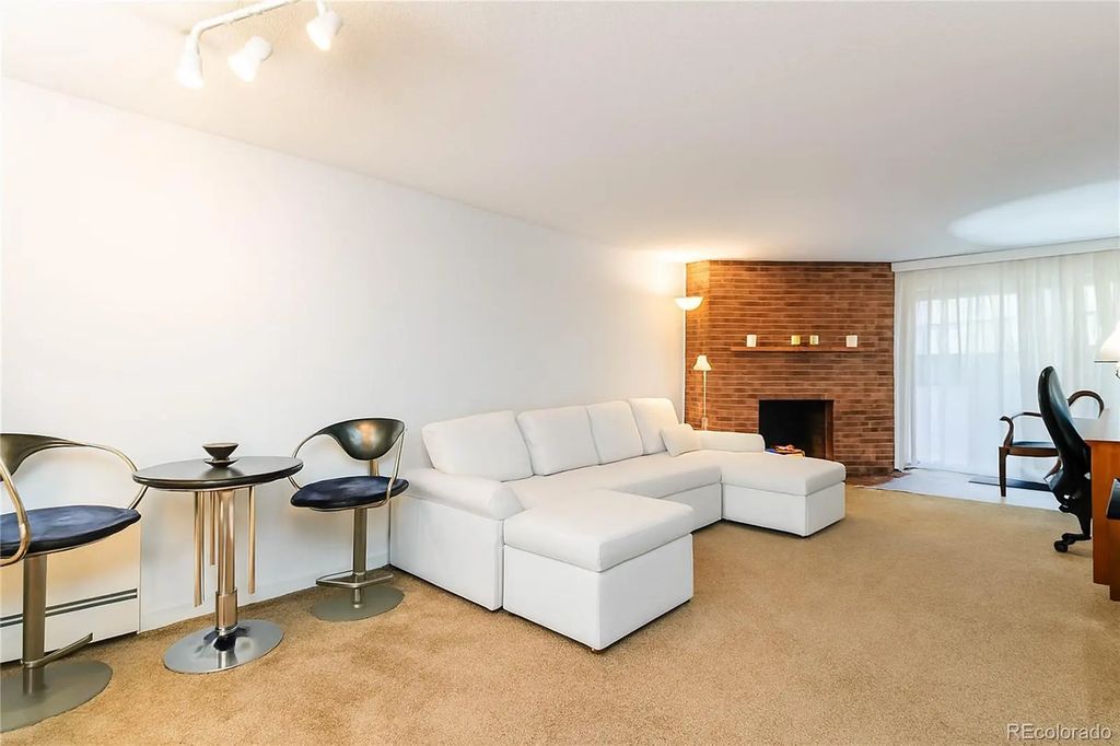1390 Everett Court 111, Lakewood