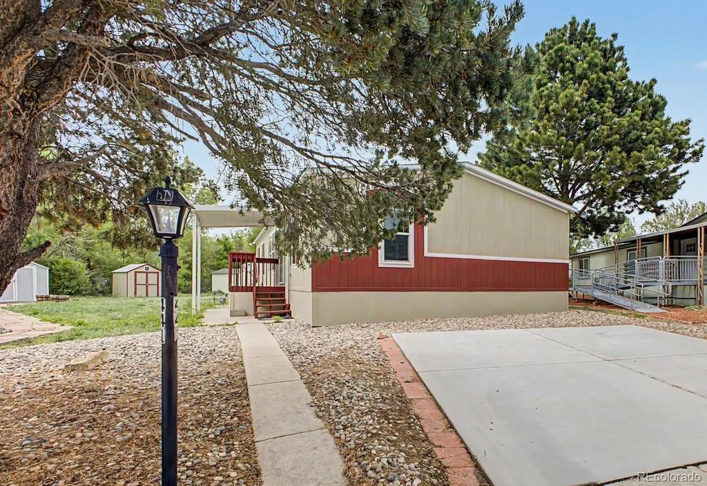 1095 Western Drive, Colorado Springs