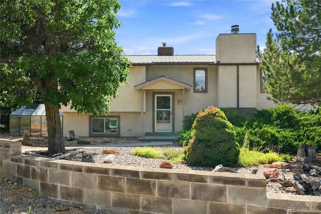 201 Hillcrest Circle, Rangely