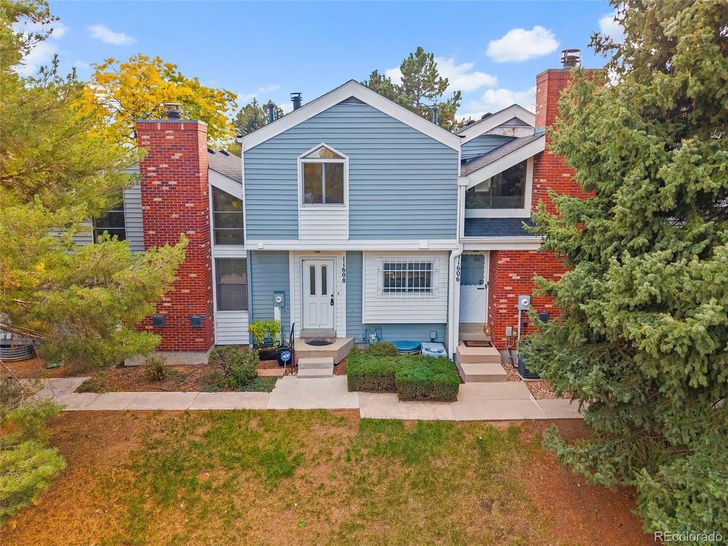 11608 E Cedar Avenue, Aurora