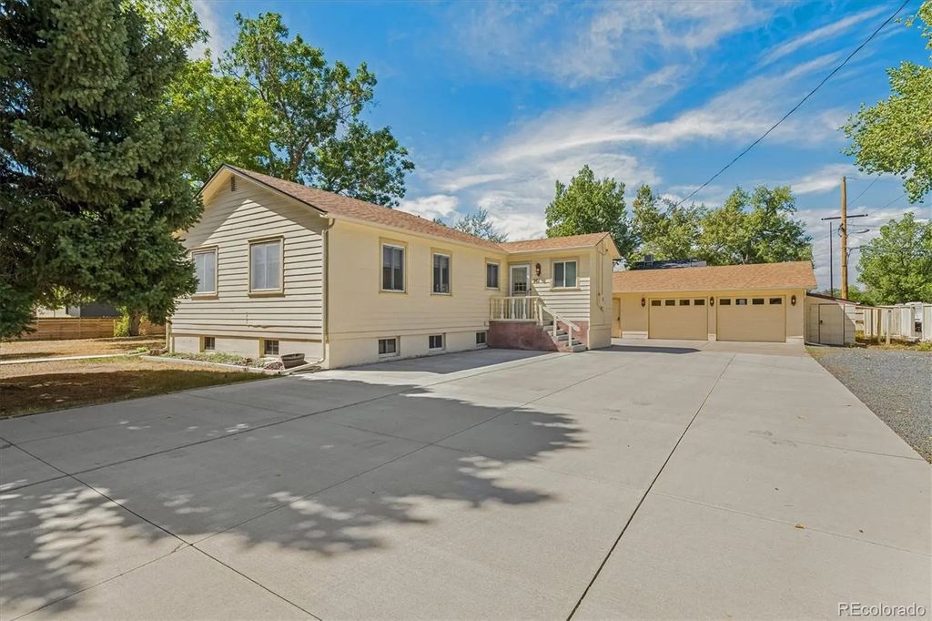 961 Kendall Street, Lakewood