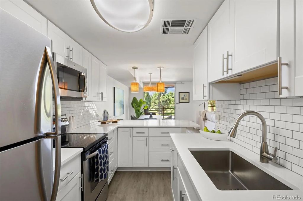 5955 E 10th Avenue 104, Denver