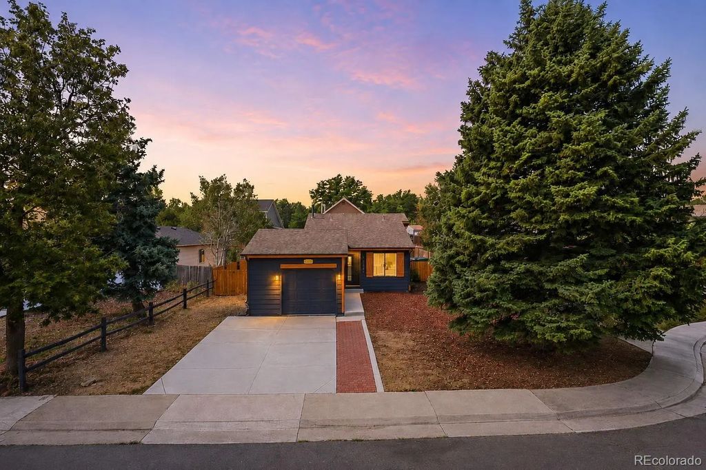 17445 E Temple Drive, Aurora
