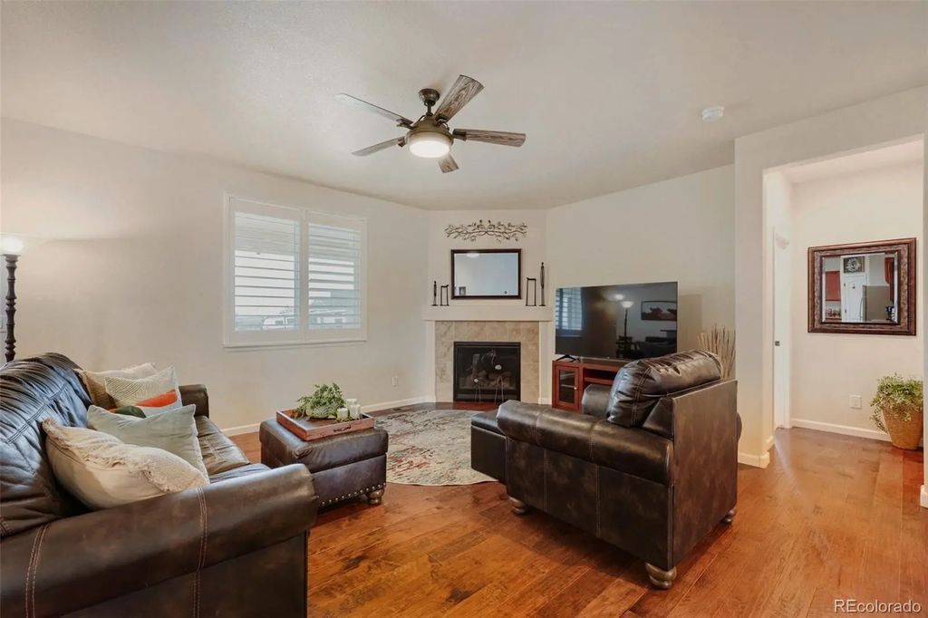 5599 En Joie Place, Elizabeth